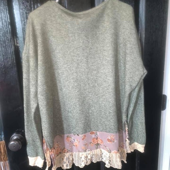 Sweater - Picture 2 of 2